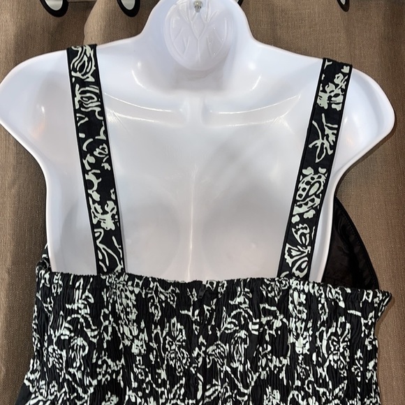 NWOT. KSL. Division of Karin Stevens. Black dress with teal designs. 14W. - Picture 12 of 14